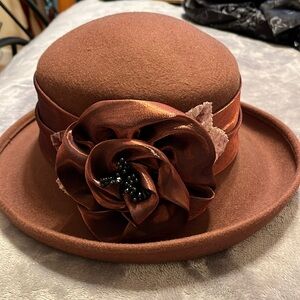 New York Toucan Collection Wool felt Chocolate Brown Women’s Hat NWOT